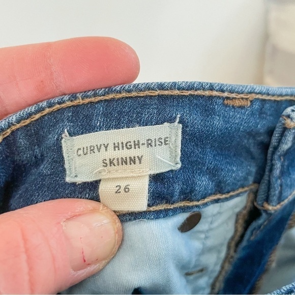 Women’s Madewell curvy high-rise skinny jeans - Picture 5 of 5